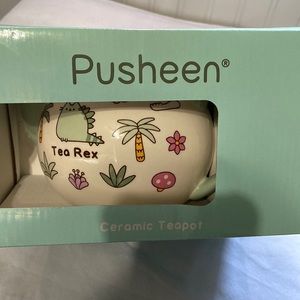 Pusheen ceramic teapot